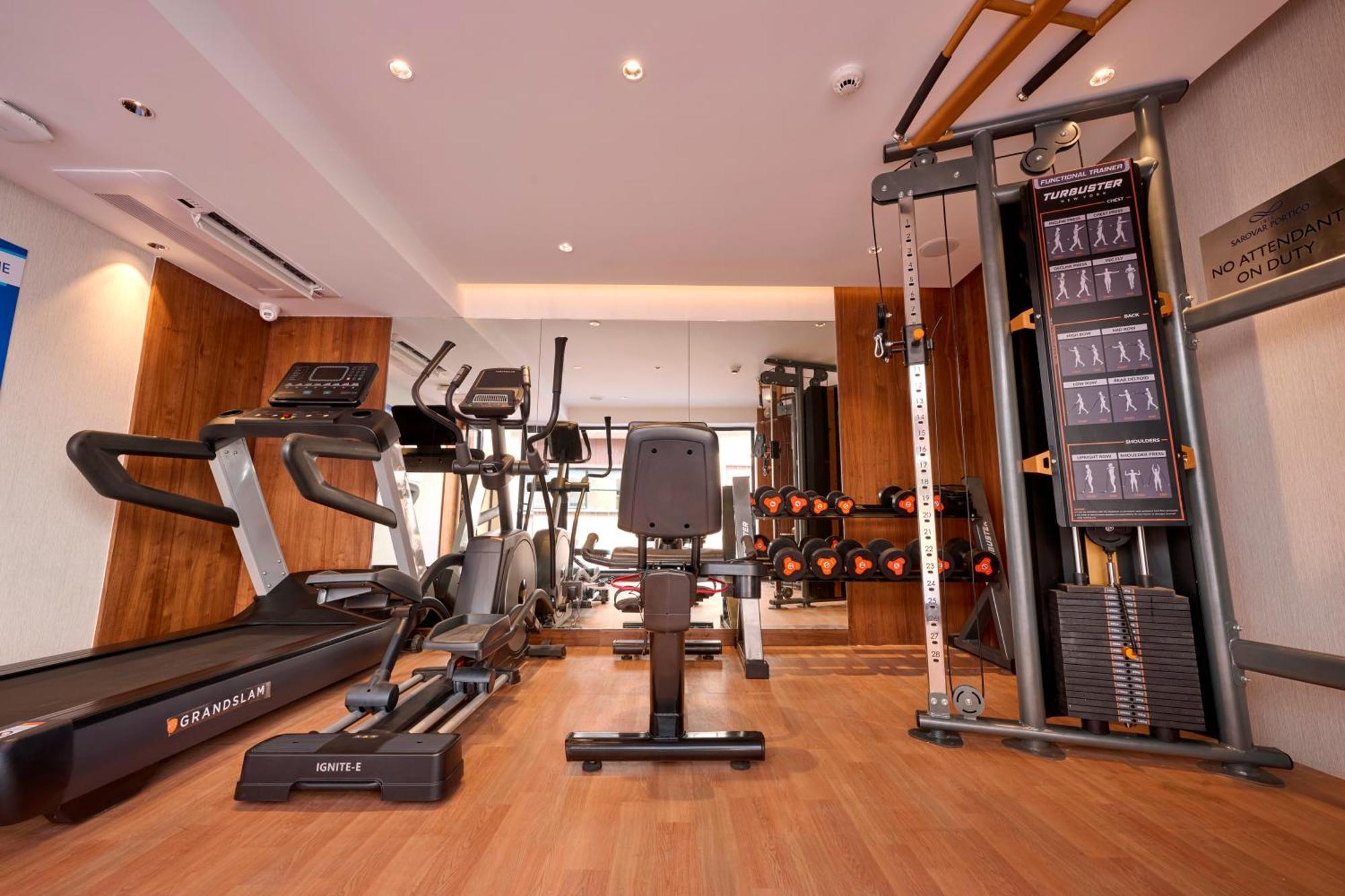 Iris Sarovar Portico Gurgaon Eksteriør billede