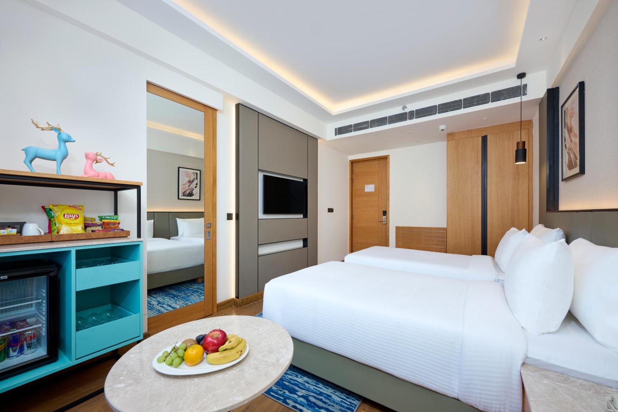 Iris Sarovar Portico Gurgaon Eksteriør billede